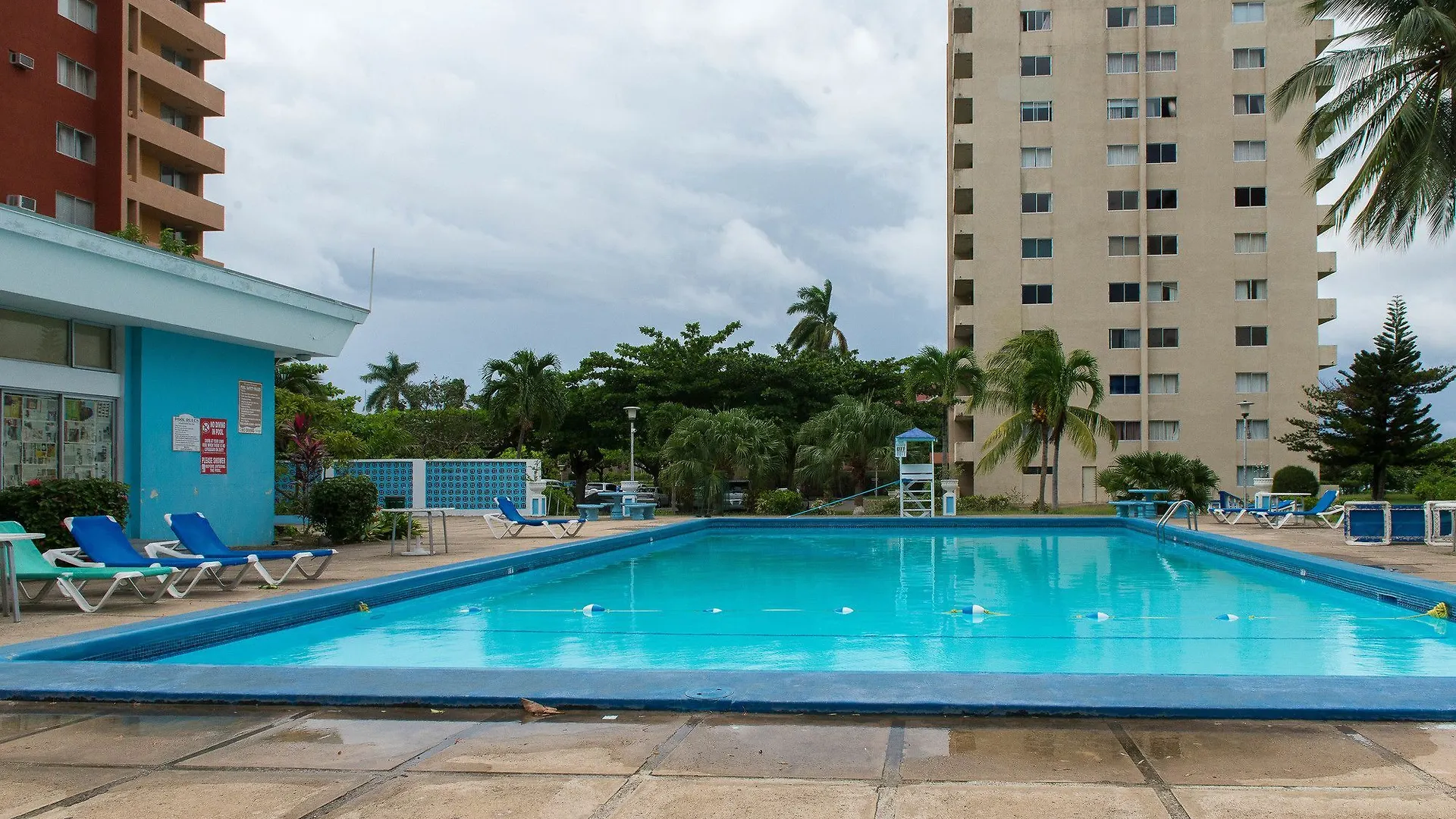 Sky Blue Beach Studio At Turtle Tower Ocho Rios Jamaika